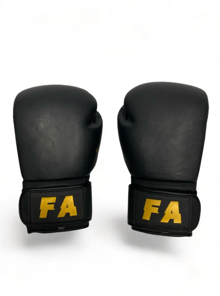 FA - Gold Strike - boxing gloves black