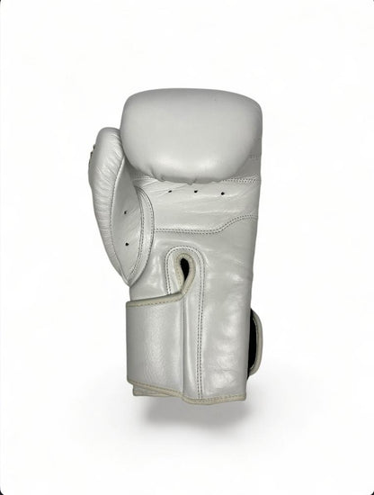 FA - Gold Strike - boxing gloves white